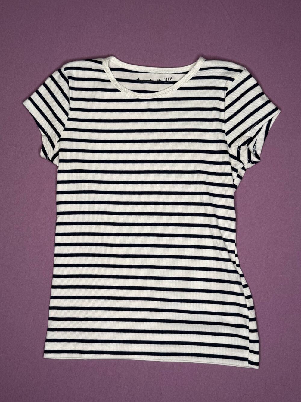 A&F Kids Navy and White Striped Ribbed T-shirt Size 13/14